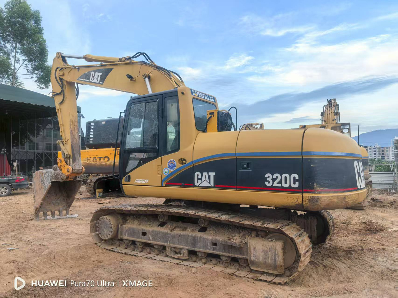 CATERPILLAR 320C - Crawler excavator: picture 1 CATERPILLAR 320C - Crawler excavator: picture 1