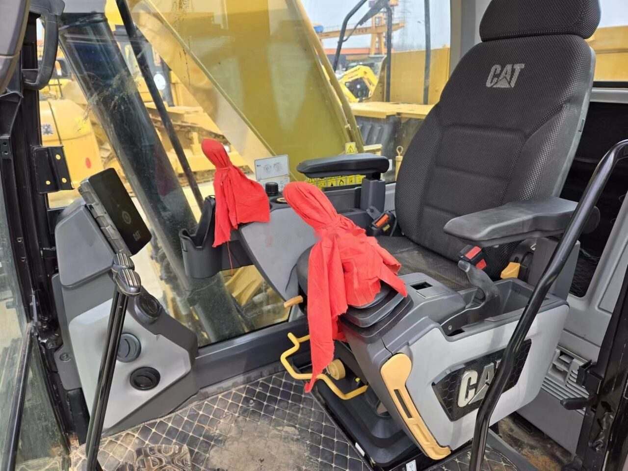 Caterpillar 320GC - Crawler excavator: picture 5 Caterpillar 320GC - Crawler excavator: picture 5