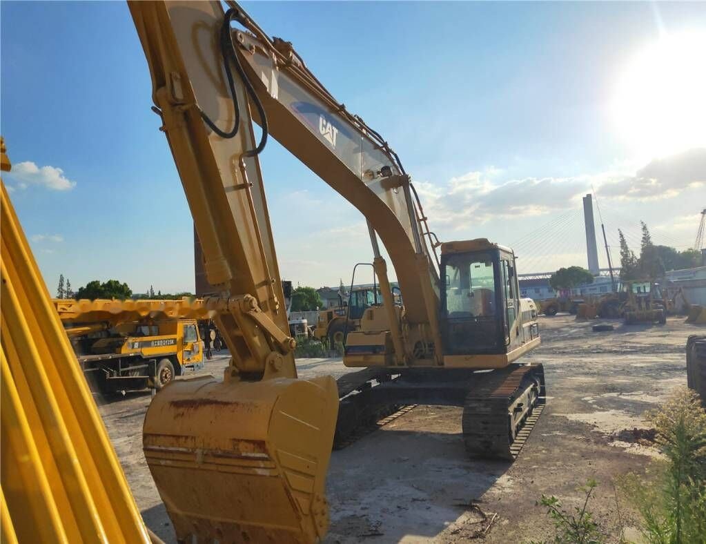 Caterpillar 325 BL - Crawler excavator: picture 4 Caterpillar 325 BL - Crawler excavator: picture 4