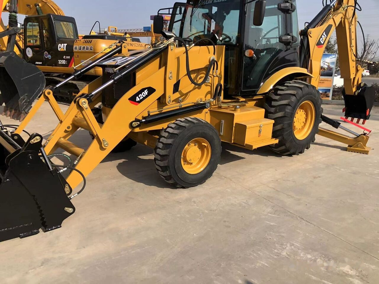 Caterpillar 420F - Backhoe loader: picture 2 Caterpillar 420F - Backhoe loader: picture 2