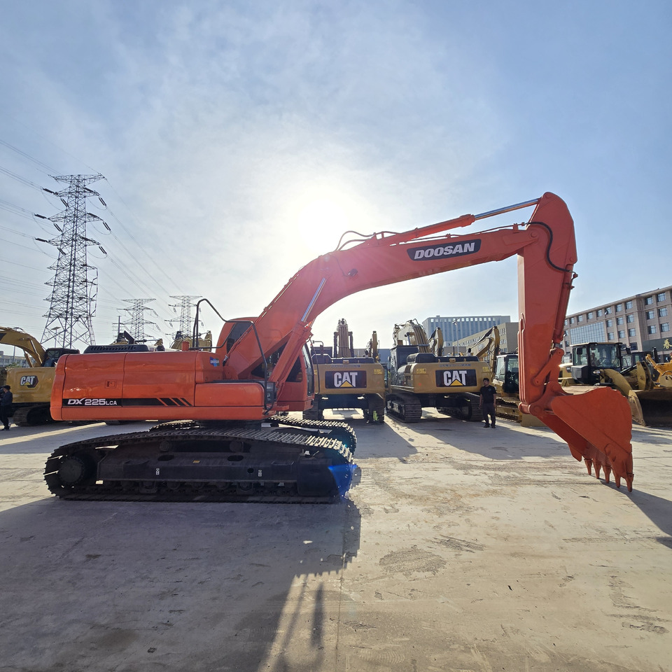 DOOSAN DX225LCA - Crawler excavator: picture 2 DOOSAN DX225LCA - Crawler excavator: picture 2