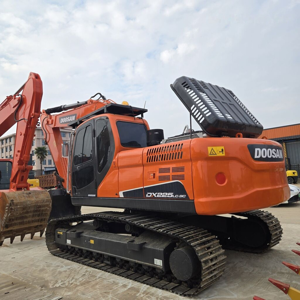 Doosan DX225LC - Crawler excavator: picture 1 Doosan DX225LC - Crawler excavator: picture 1