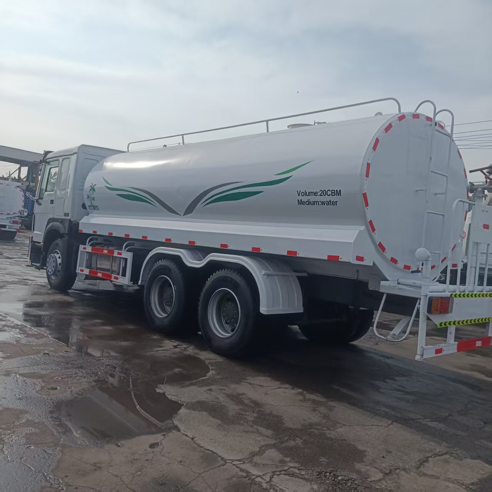 HOWO 20m³ sprinkler truck - Tank truck: picture 1 HOWO 20m³ sprinkler truck - Tank truck: picture 1