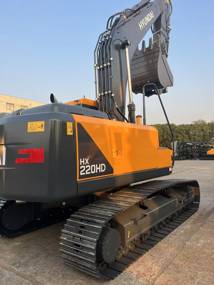 HYUNDAI HX220HD - Crawler excavator: picture 2 HYUNDAI HX220HD - Crawler excavator: picture 2