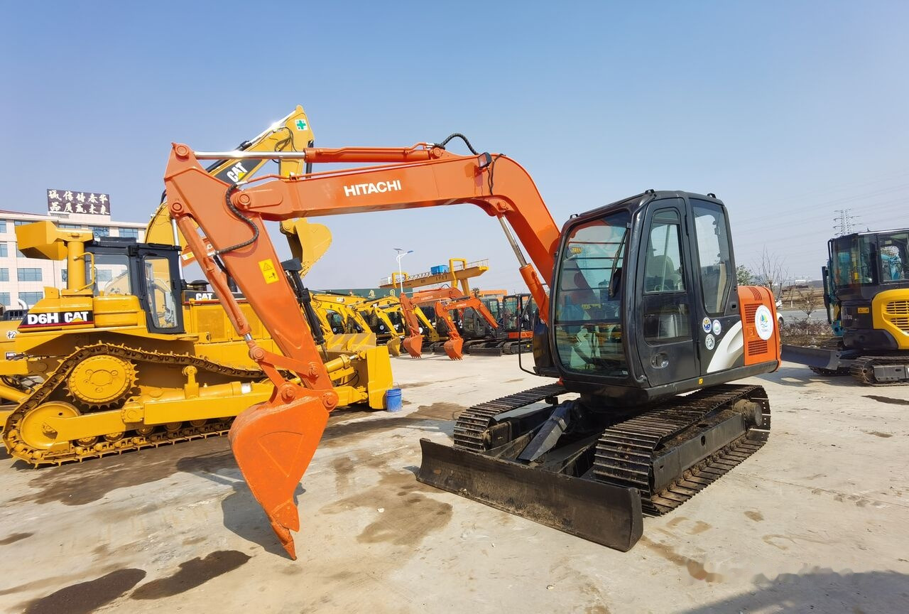 Hitachi ZX70 - Mini excavator: picture 2 Hitachi ZX70 - Mini excavator: picture 2