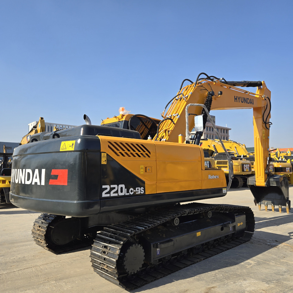 Hyundai R220-9S - Crawler excavator: picture 4 Hyundai R220-9S - Crawler excavator: picture 4