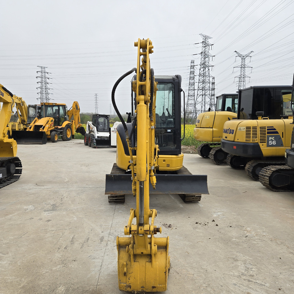 KOMATSU PC35MR - Mini excavator: picture 3 KOMATSU PC35MR - Mini excavator: picture 3