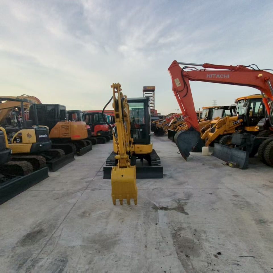 KOMATSU PC35MR - Mini excavator: picture 3 KOMATSU PC35MR - Mini excavator: picture 3
