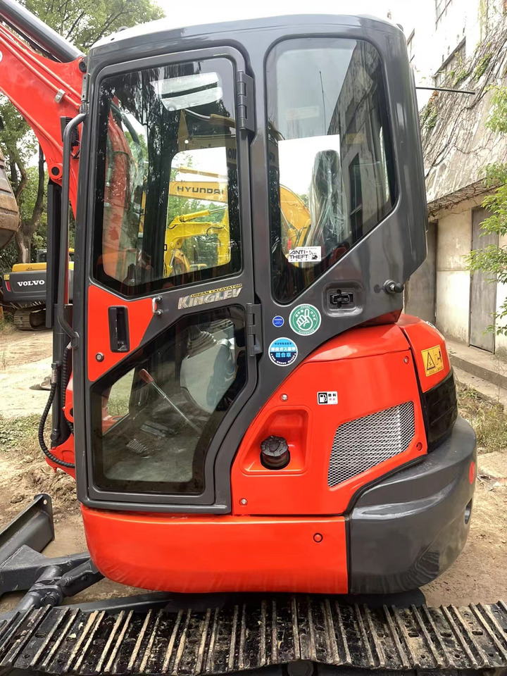 Mini excavator KUBOTA U35: picture 6