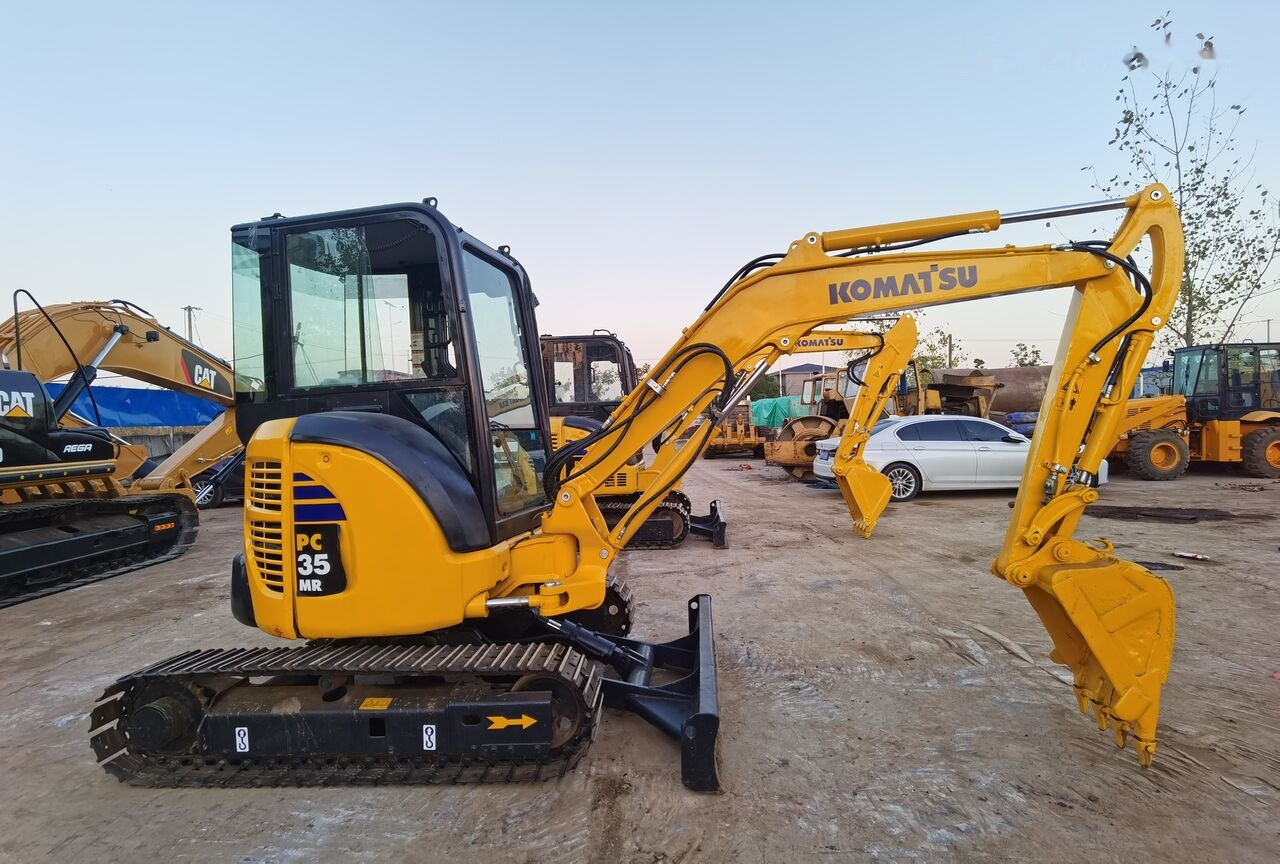 Komatsu PC35 - Mini excavator: picture 3 Komatsu PC35 - Mini excavator: picture 3