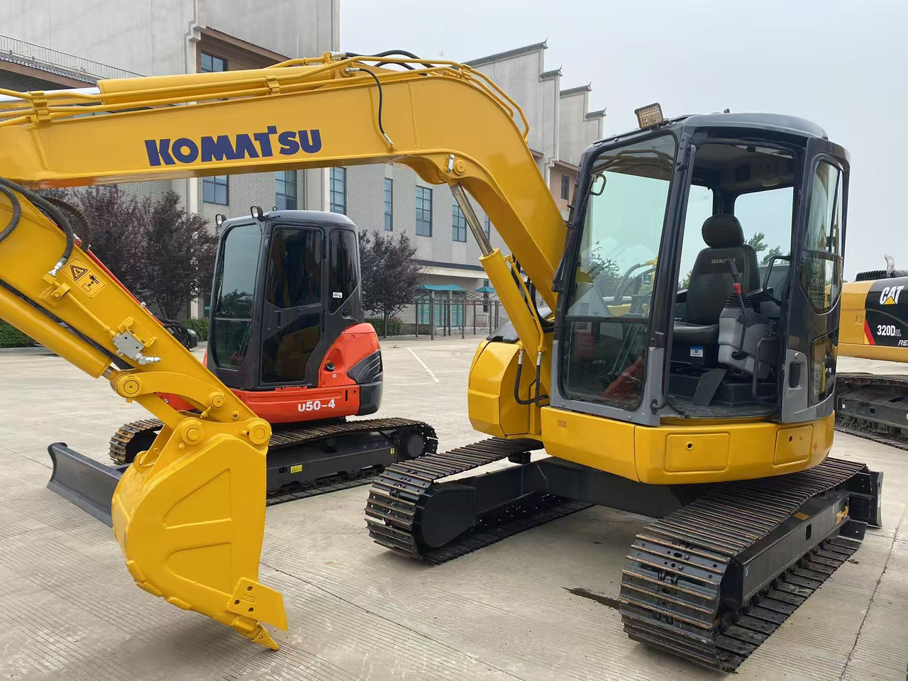 Komatsu PC78US - Mini excavator: picture 2 Komatsu PC78US - Mini excavator: picture 2