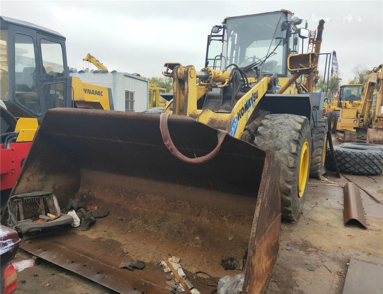 Komatsu WA380 - Wheel loader: picture 4 Komatsu WA380 - Wheel loader: picture 4