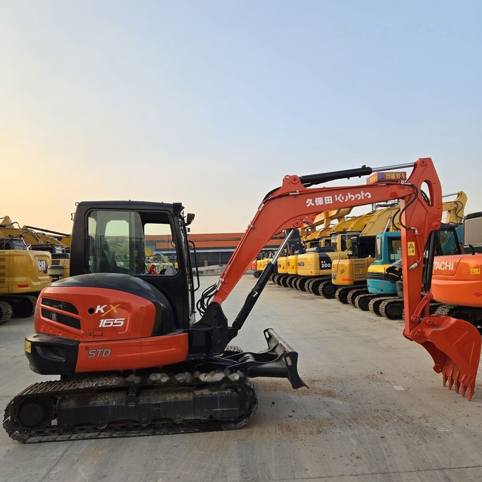 Mini excavator Kubota KX165: picture 6