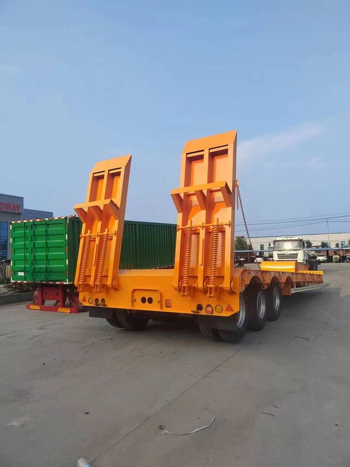 New low bed semi-tralier - Low loader semi-trailer: picture 5 New low bed semi-tralier - Low loader semi-trailer: picture 5