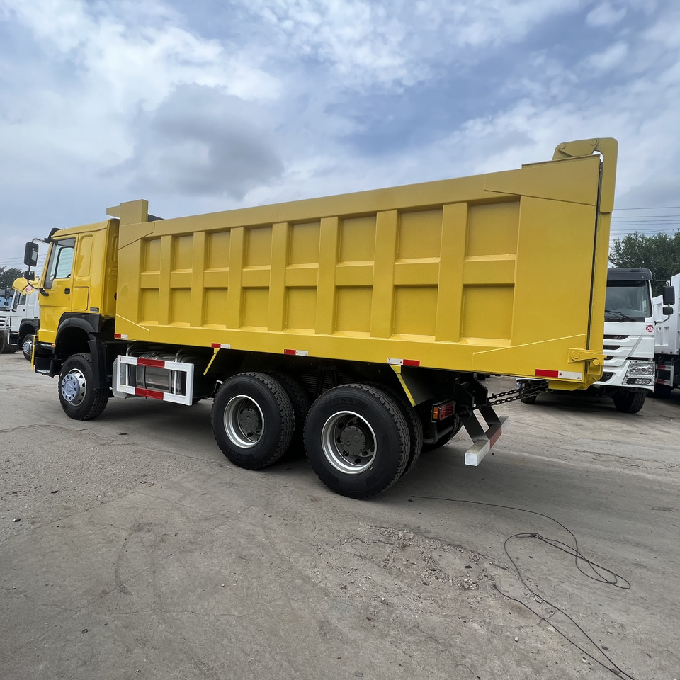 SINOTRUK HOWO 6x4 - Tipper: picture 3 SINOTRUK HOWO 6x4 - Tipper: picture 3