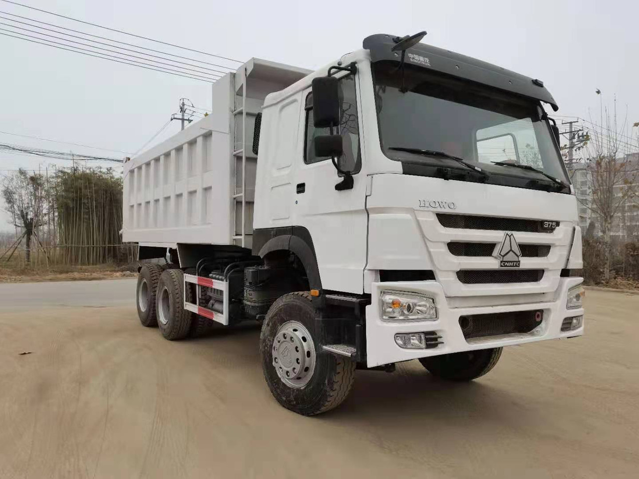 SINOTRUK HOWO - Tipper: picture 3 SINOTRUK HOWO - Tipper: picture 3