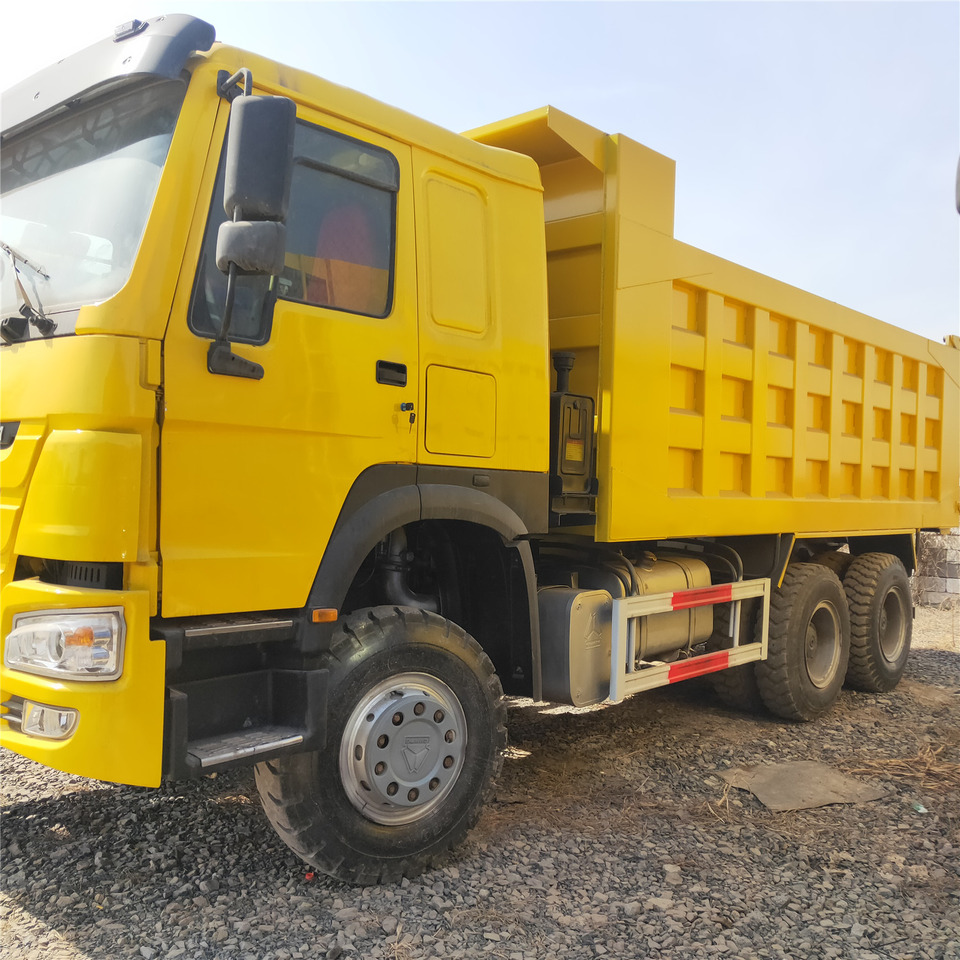 SINOTRUK HOWO - Tipper: picture 2 SINOTRUK HOWO - Tipper: picture 2