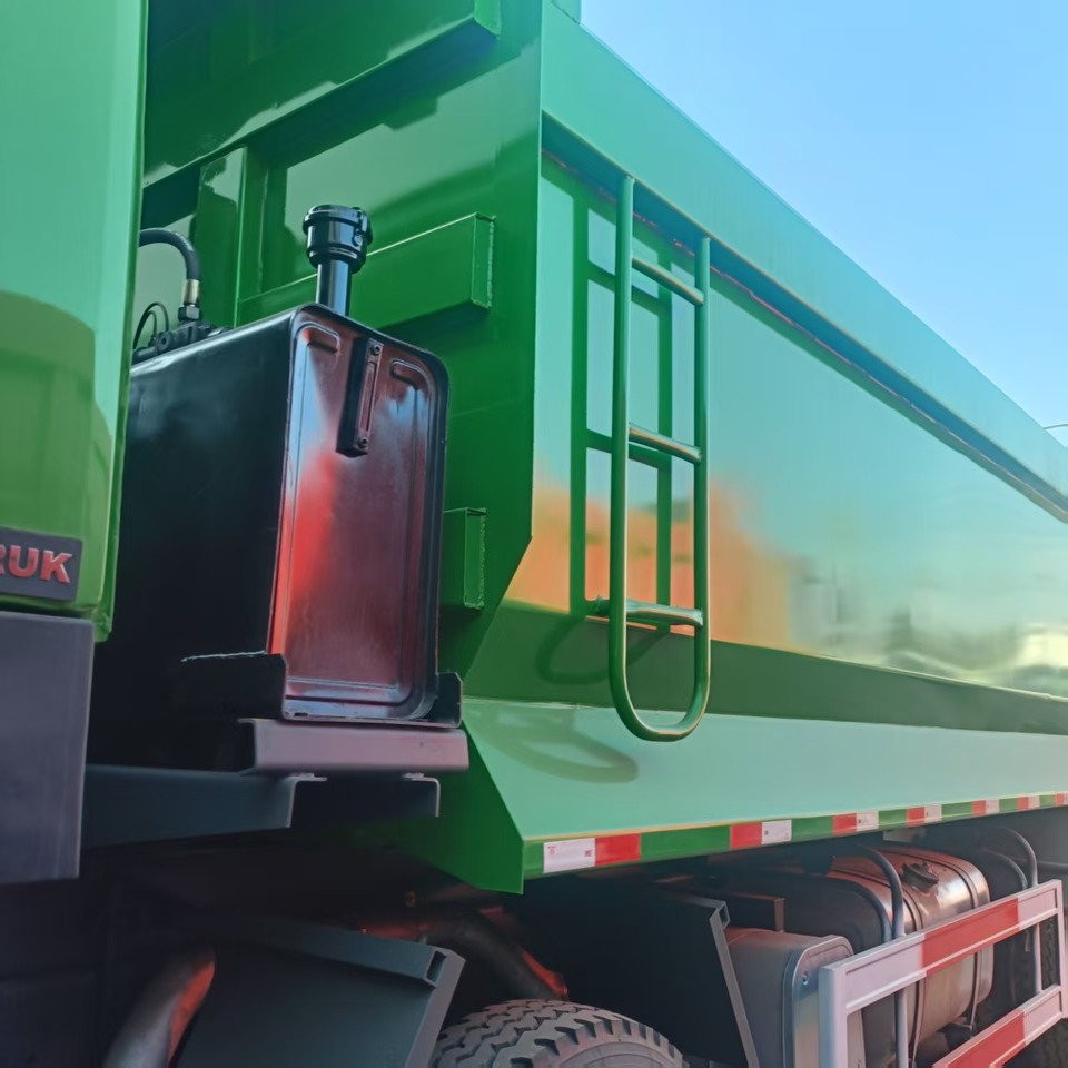 Box truck SINOTRUK HOWO: picture 8