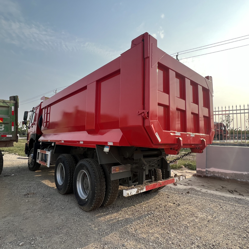 Box truck SINOTRUK HOWO: picture 7 Box truck SINOTRUK HOWO: picture 7