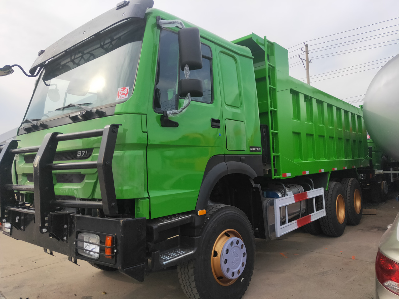 SINOTRUK Howo - Tipper: picture 1 SINOTRUK Howo - Tipper: picture 1