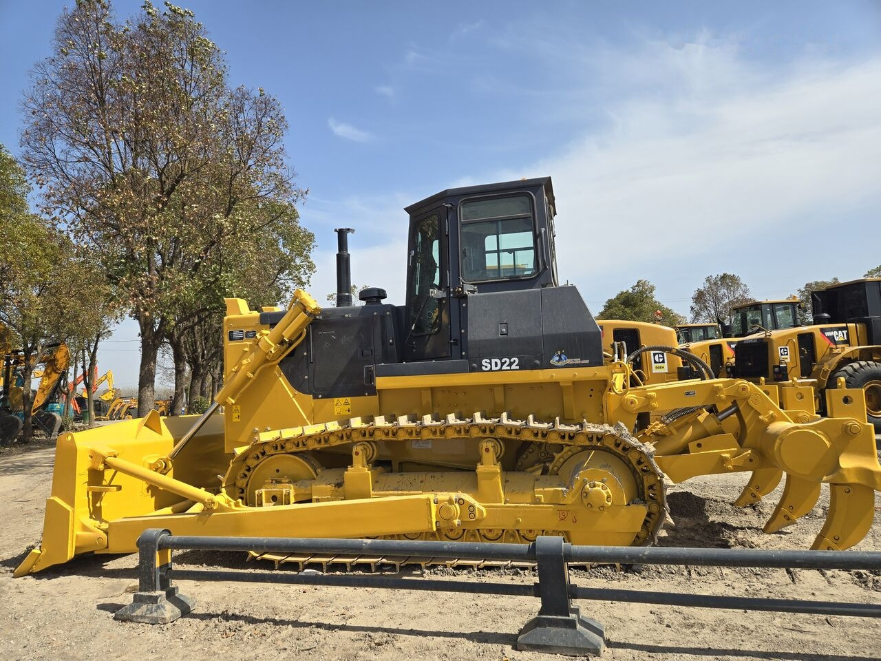 Bulldozer Shantui SD22: picture 1