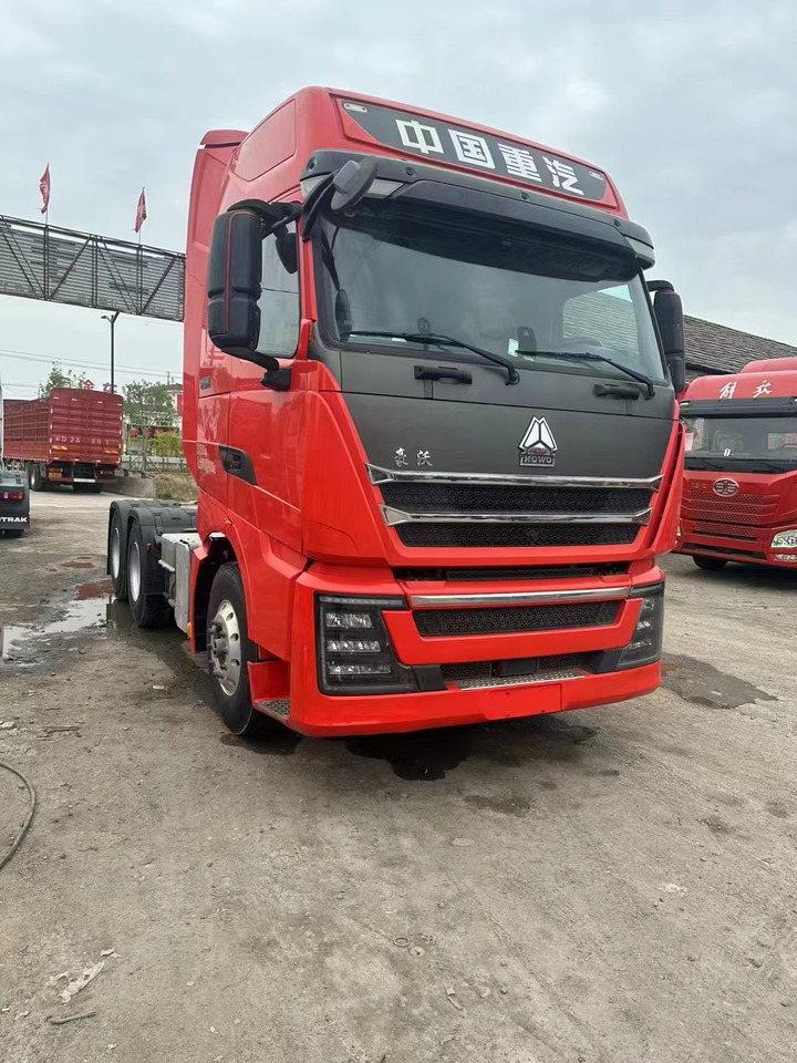 SINOTRUK HOWO - Tractor unit: picture 2 SINOTRUK HOWO - Tractor unit: picture 2