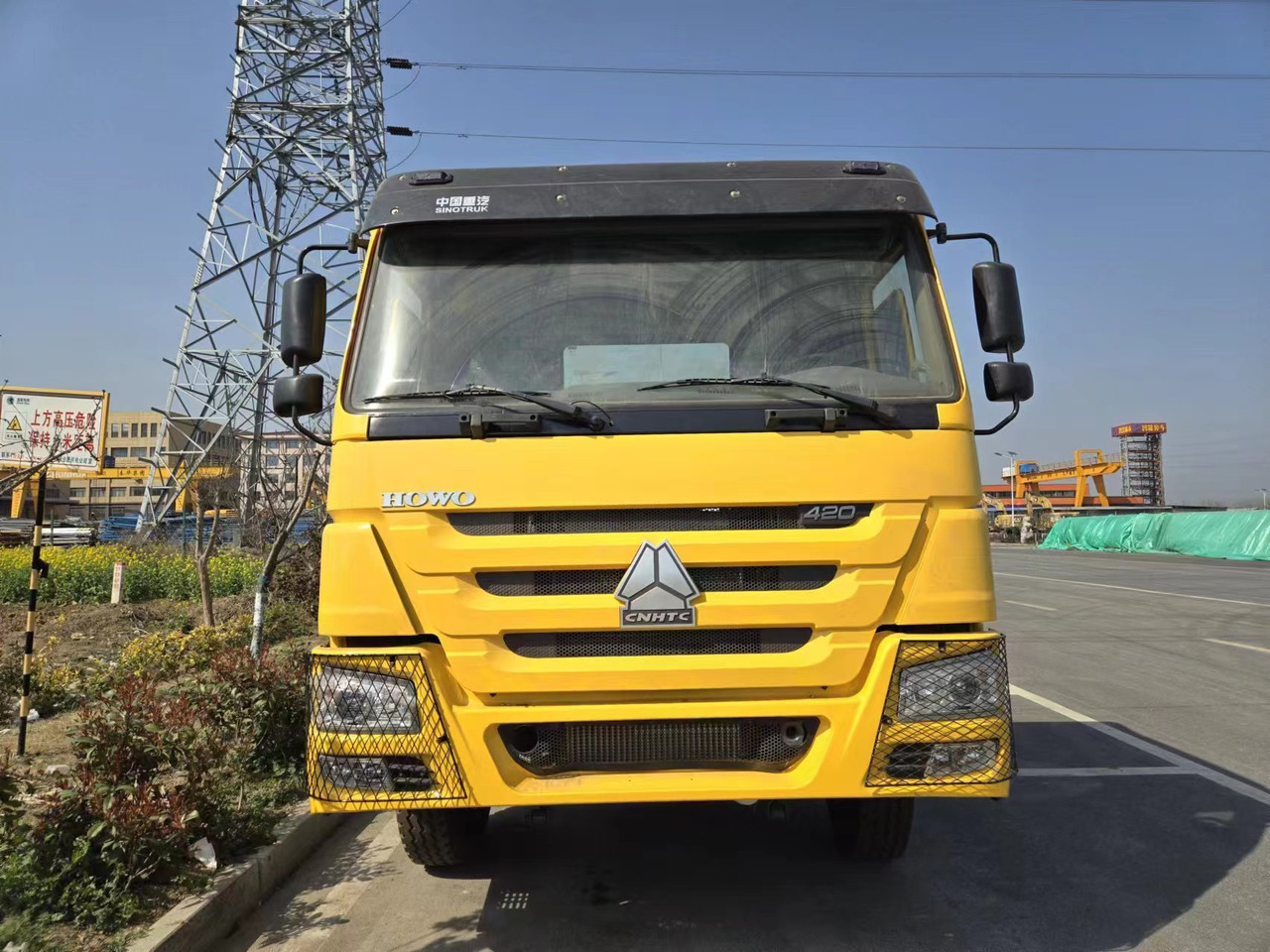 SINOTRUK HOWO - Tractor unit: picture 2 SINOTRUK HOWO - Tractor unit: picture 2