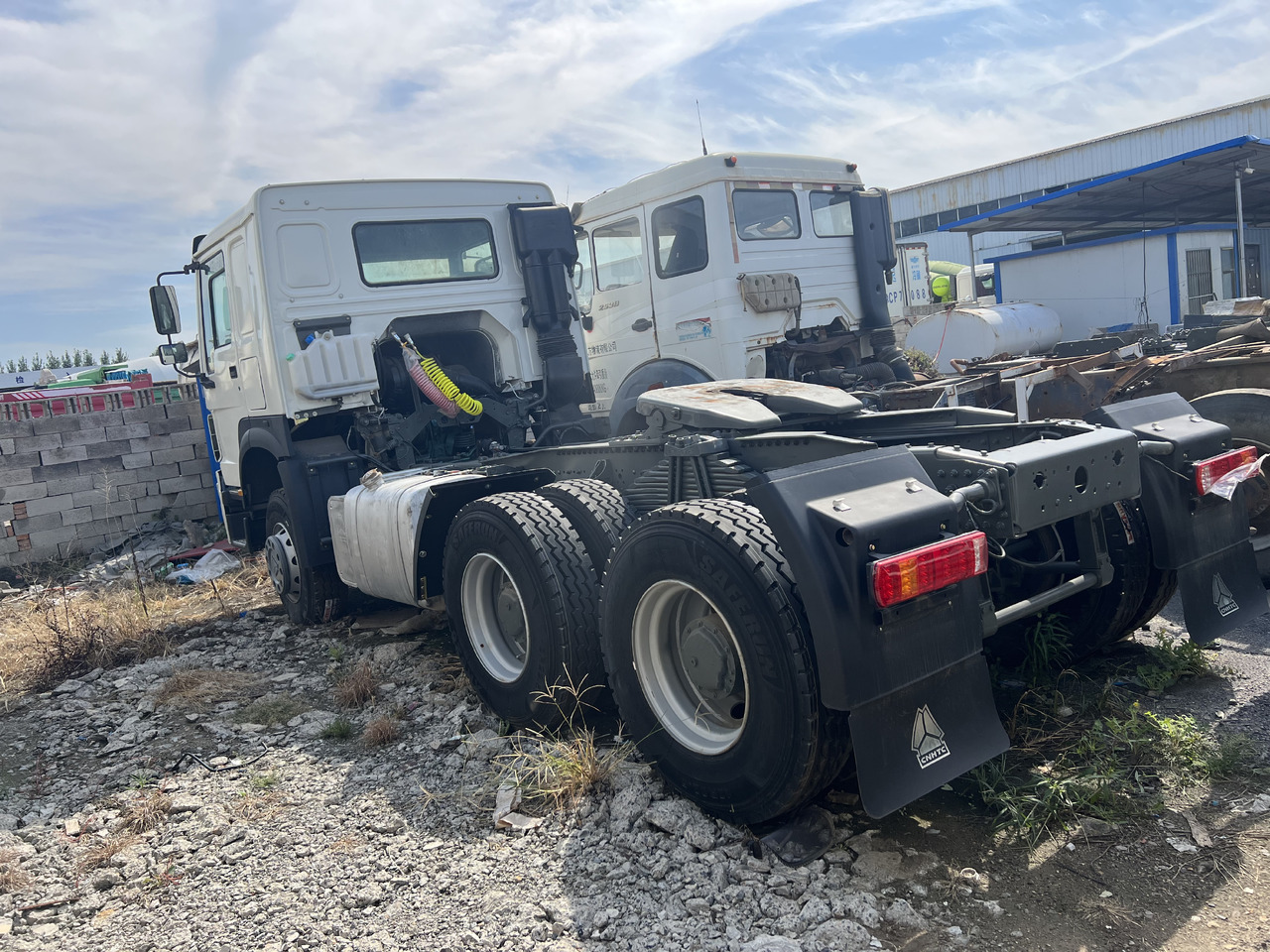 SINOTRUK Trailer head - Tractor unit: picture 5 SINOTRUK Trailer head - Tractor unit: picture 5