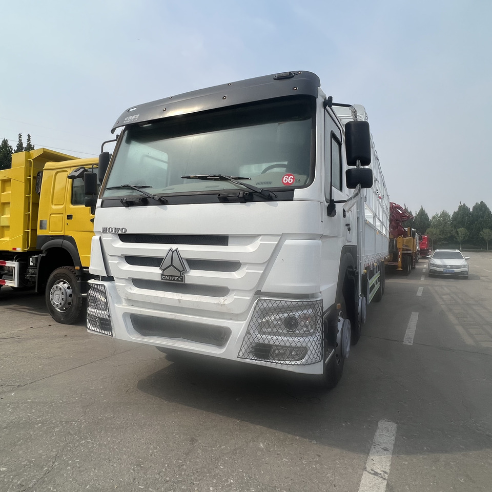 SINOTRUK HOWO 8*4 Fence Truck - Truck: picture 5 SINOTRUK HOWO 8*4 Fence Truck - Truck: picture 5