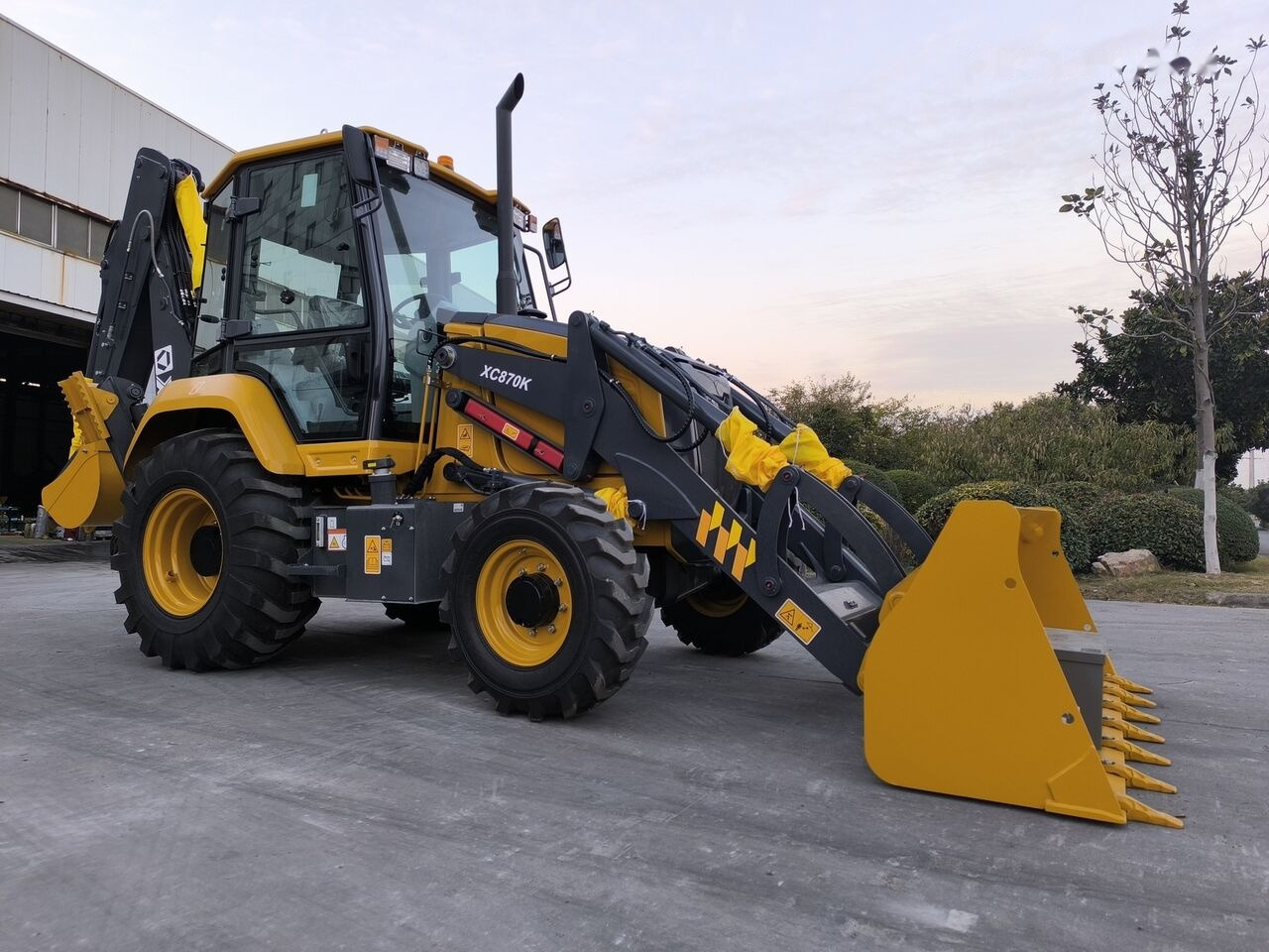 XCMG XC870K New machine - Backhoe loader: picture 1 XCMG XC870K New machine - Backhoe loader: picture 1