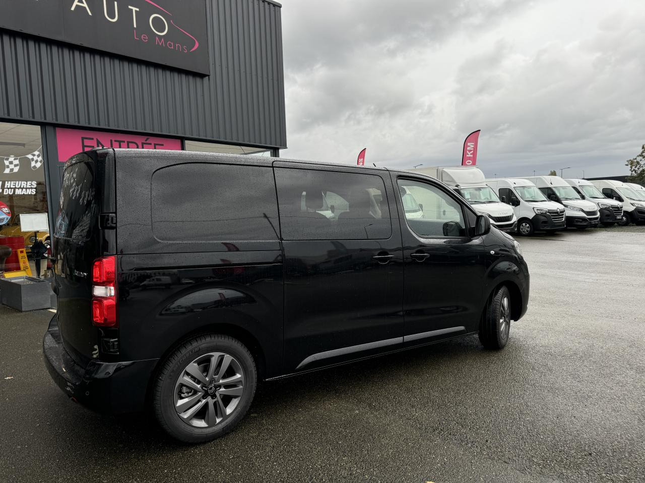 CITROEN jumpy M 2.0 BLUEHDI 180 S S EAT8 DOUBLE CABINE 5 PLACES - Panel van: picture 5 CITROEN jumpy M 2.0 BLUEHDI 180 S S EAT8 DOUBLE CABINE 5 PLACES - Panel van: picture 5