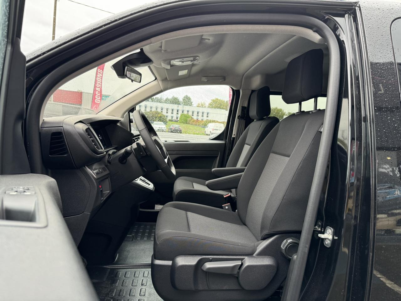 CITROEN jumpy M 2.0 BLUEHDI 180 S S EAT8 DOUBLE CABINE 5 PLACES - Panel van: picture 4 CITROEN jumpy M 2.0 BLUEHDI 180 S S EAT8 DOUBLE CABINE 5 PLACES - Panel van: picture 4