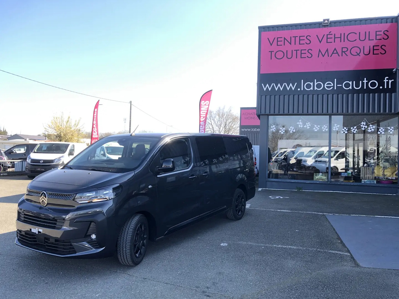 Citroen Jumpy XL 2.0 BLUEHDI 180CH S&S CABINE APPROFONDIE FIXE EAT8 - Combi van: picture 5 Citroen Jumpy XL 2.0 BLUEHDI 180CH S&S CABINE APPROFONDIE FIXE EAT8 - Combi van: picture 5
