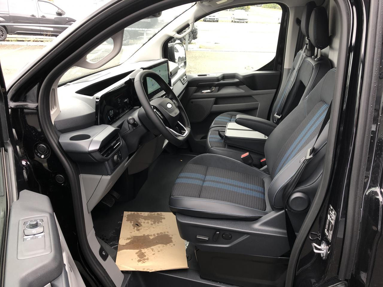 FORD transit custom L1H1 2.0 ECOBLUE 170CH SPORT BVA8 PACK CAM JA - Panel van: picture 4 FORD transit custom L1H1 2.0 ECOBLUE 170CH SPORT BVA8 PACK CAM JA - Panel van: picture 4