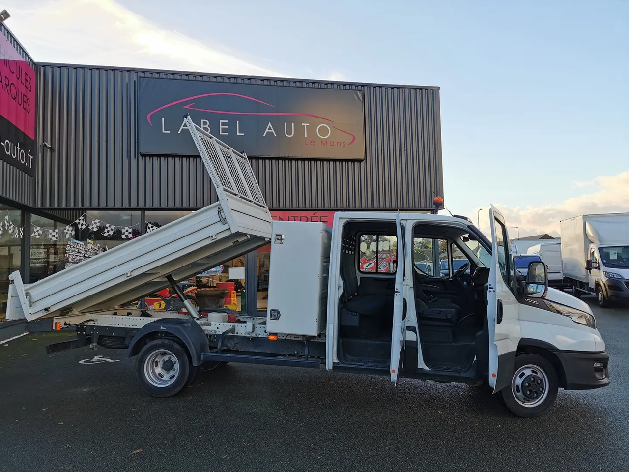 Iveco Daily 35C14H EMPATTEMENT 3750 - Tipper van, Combi van: picture 1 Iveco Daily 35C14H EMPATTEMENT 3750 - Tipper van, Combi van: picture 1