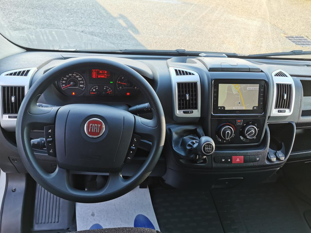 FIAT DUCATO 3T5 CAISSE + HAYON 2.2 HDI 140CH - Other machinery: picture 4 FIAT DUCATO 3T5 CAISSE + HAYON 2.2 HDI 140CH - Other machinery: picture 4