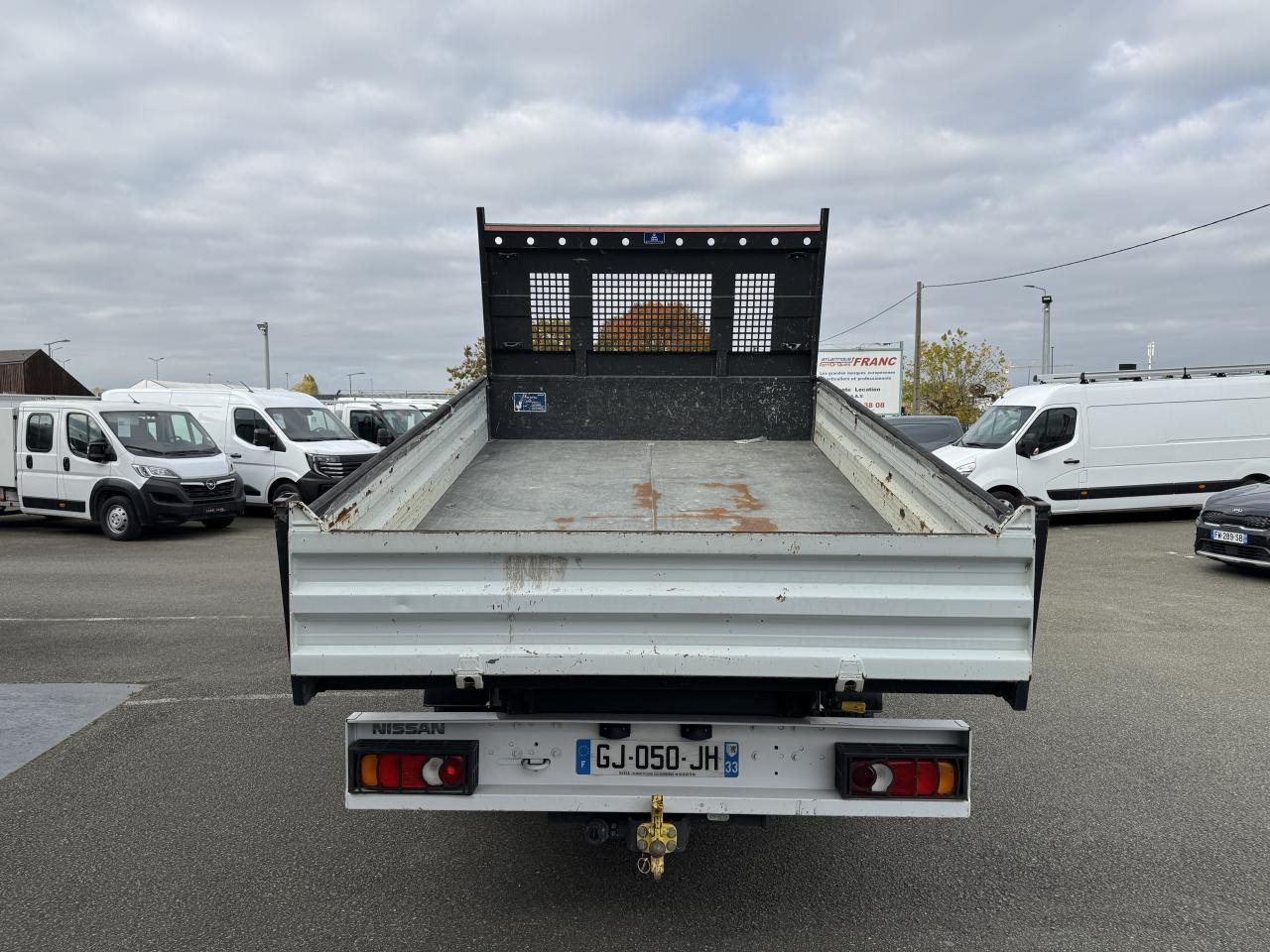 NISSAN Interstar Acenta 3.5t L3H1 2.3 dCi TT 165 - S/S II 2021 TRANSPORTS SPECIFIQUES Benne Scattolini + c - Other machinery: picture 4 NISSAN Interstar Acenta 3.5t L3H1 2.3 dCi TT 165 - S/S II 2021 TRANSPORTS SPECIFIQUES Benne Scattolini + c - Other machinery: picture 4