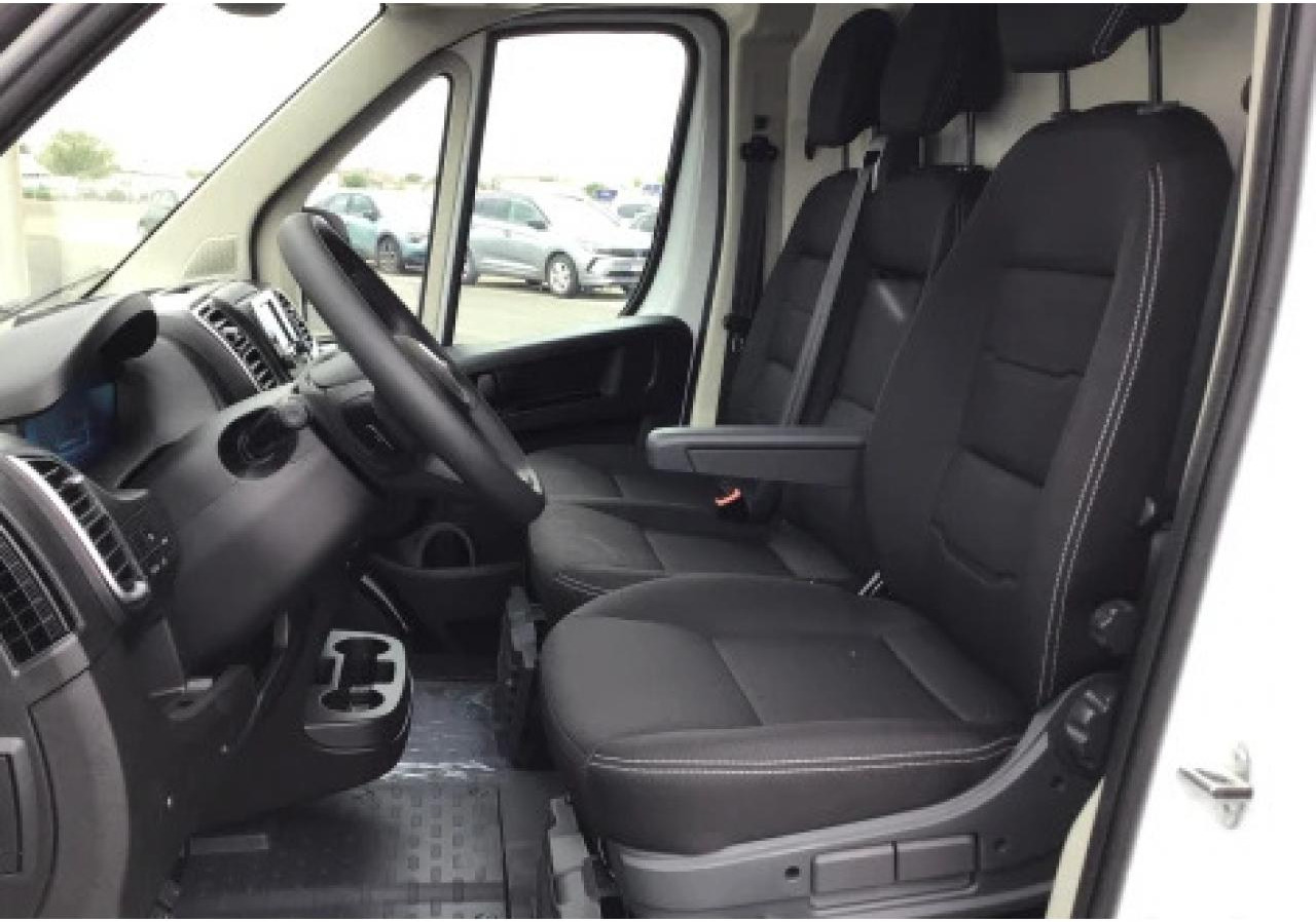 PEUGEOT Boxer 3.3t L2H2 2.2 HDi S&S - 140 III FOURGON TOLE Fourgon Tolé 333 L2H2 PHASE 3 - Panel van: picture 5 PEUGEOT Boxer 3.3t L2H2 2.2 HDi S&S - 140 III FOURGON TOLE Fourgon Tolé 333 L2H2 PHASE 3 - Panel van: picture 5