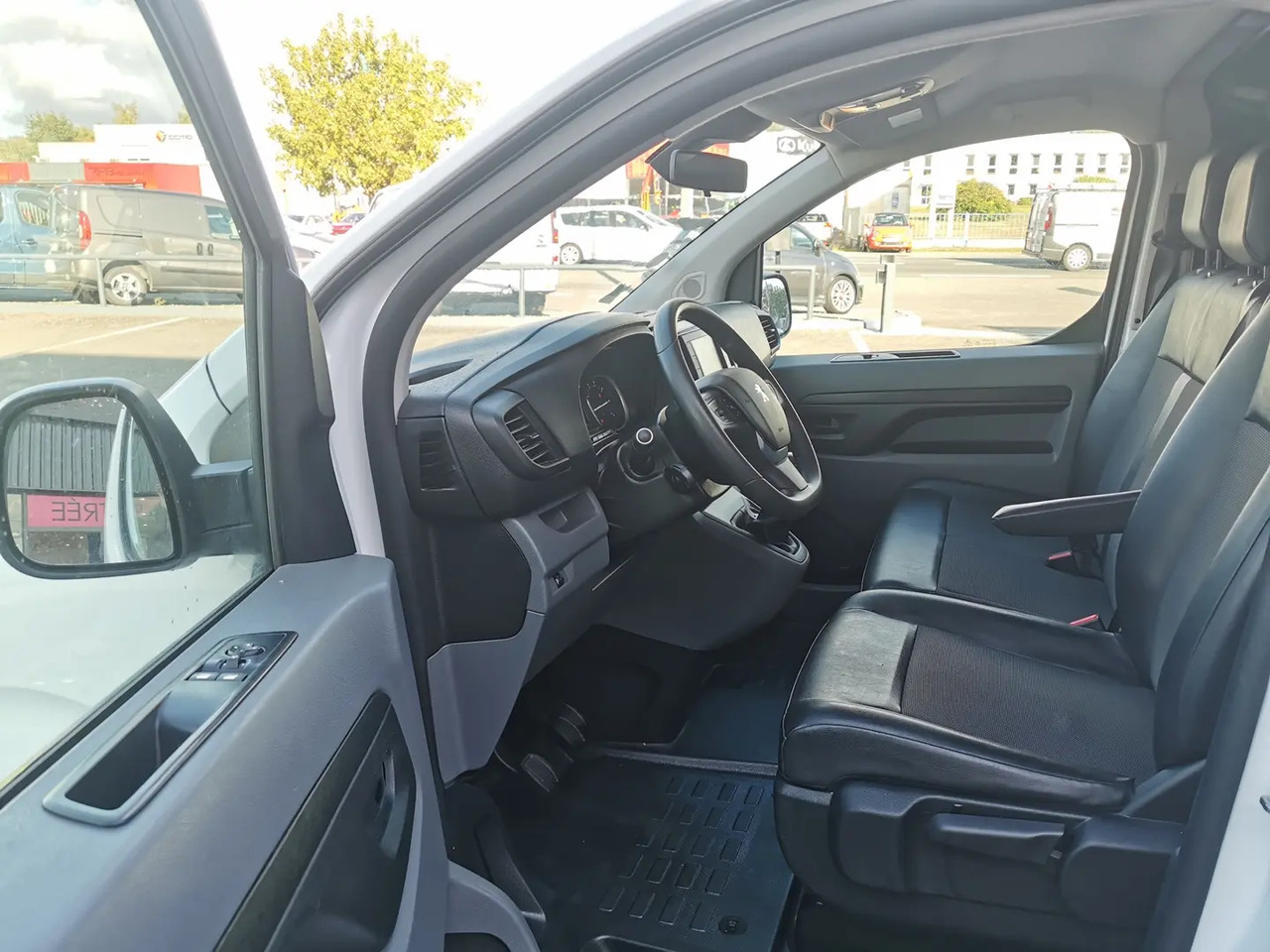 Peugeot Expert XL 2.0 BLUEHDI 145CH S&S PACK ASPHALT - Panel van: picture 4 Peugeot Expert XL 2.0 BLUEHDI 145CH S&S PACK ASPHALT - Panel van: picture 4