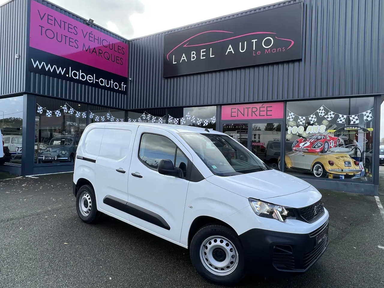 Peugeot Partner STANDARD 650KG BLUEHDI 130CH S&S ASPHALT EAT8 - Panel van: picture 1 Peugeot Partner STANDARD 650KG BLUEHDI 130CH S&S ASPHALT EAT8 - Panel van: picture 1