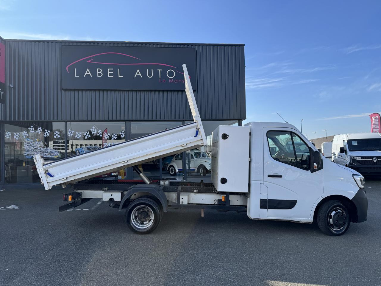 RENAULT MASTER 3T5 BENNE COFFRE RJ 2.3DCI130CH PROPULSION - Tipper van: picture 1 RENAULT MASTER 3T5 BENNE COFFRE RJ 2.3DCI130CH PROPULSION - Tipper van: picture 1