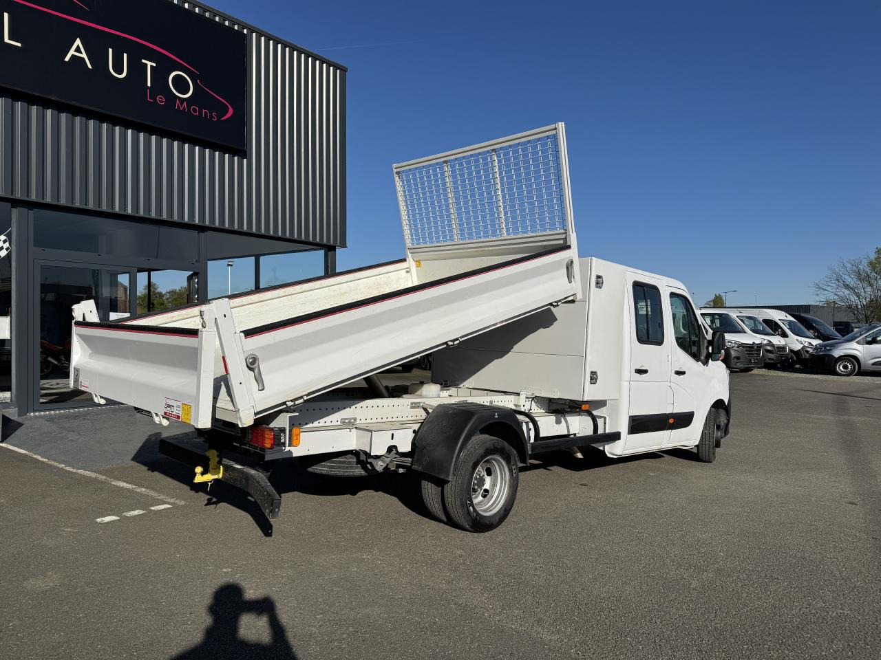 RENAULT MASTER 3T5 BENNE + COFFRE RJ DOUBLE CABINE 6 PL 2.3 DCI 130 CH CONFORT - Tipper van: picture 5 RENAULT MASTER 3T5 BENNE + COFFRE RJ DOUBLE CABINE 6 PL 2.3 DCI 130 CH CONFORT - Tipper van: picture 5