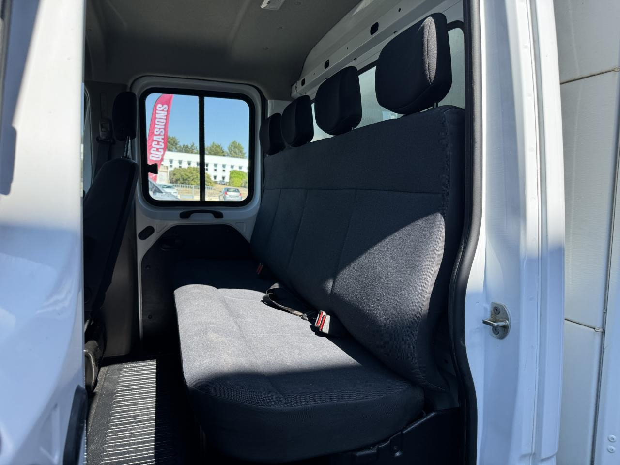 RENAULT MASTER 3T5 BENNE + COFFRE RJ DOUBLE CABINE 6 PL 2.3 DCI 130 CH CONFORT - Tipper van: picture 4 RENAULT MASTER 3T5 BENNE + COFFRE RJ DOUBLE CABINE 6 PL 2.3 DCI 130 CH CONFORT - Tipper van: picture 4