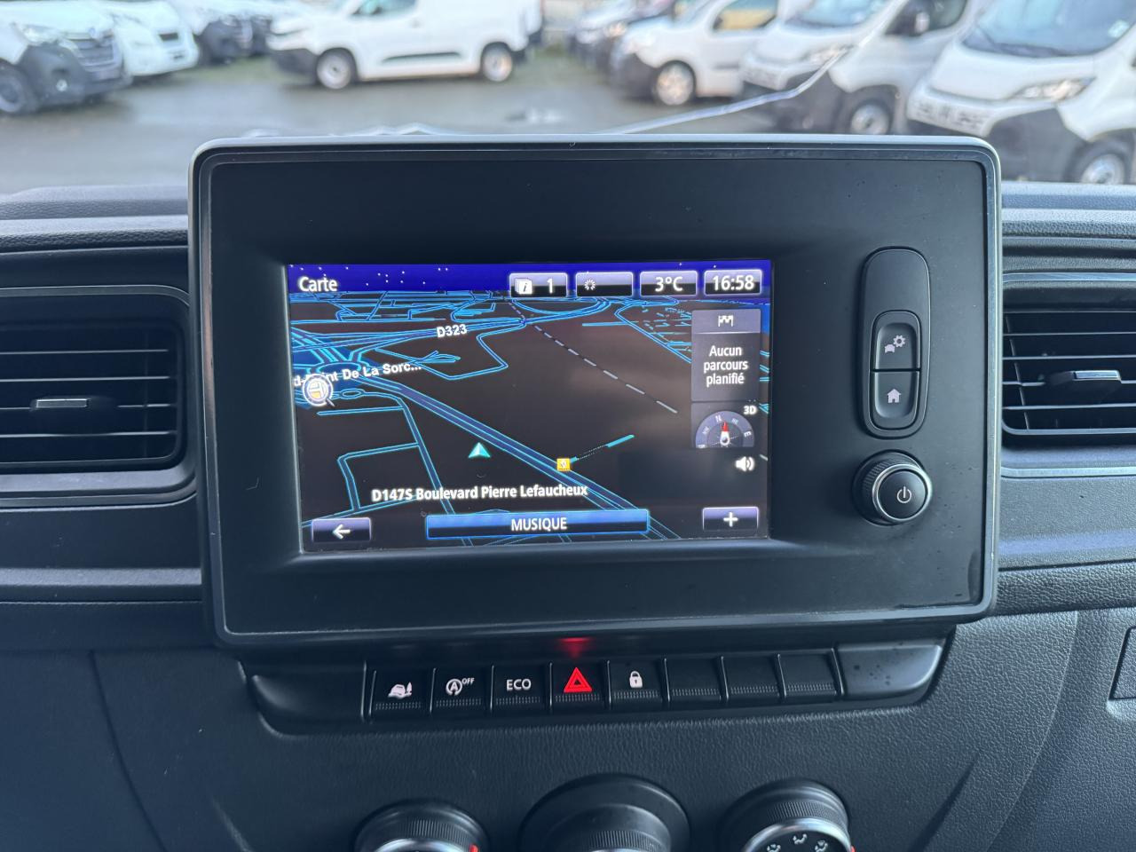 Panel van RENAULT Master Grand Confort F3300 L2H2 2.3 Blue dCi - 150 CH PORTE VERRE: picture 9 Panel van RENAULT Master Grand Confort F3300 L2H2 2.3 Blue dCi - 150 CH PORTE VERRE: picture 9