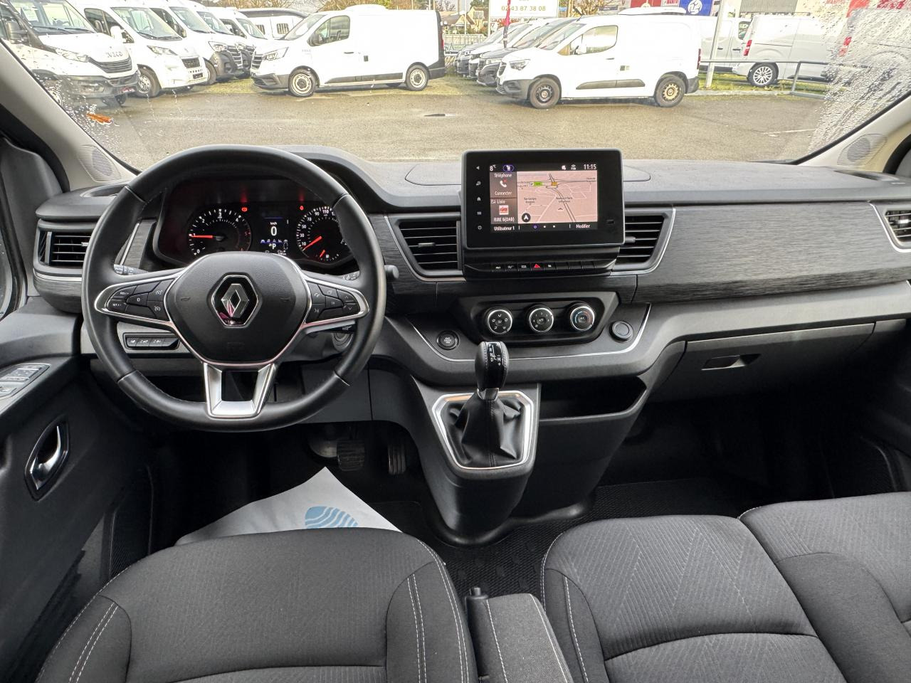 RENAULT Trafic L2 2.0 Energy dCi - 150 - S&S - BV EDC Eu48ro 6e III COMBI Combi Intens L2H1 PHASE 3 - Combi van: picture 3 RENAULT Trafic L2 2.0 Energy dCi - 150 - S&S - BV EDC Eu48ro 6e III COMBI Combi Intens L2H1 PHASE 3 - Combi van: picture 3