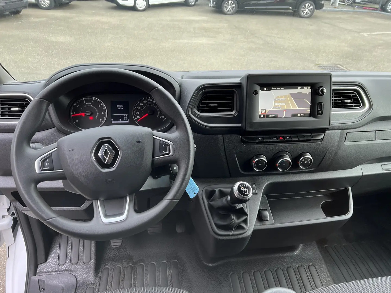 Renault Master F3300 L2H2 2.3 BLUE DCI 135CH GRAND CONFORT EURO6 - Panel van: picture 4 Renault Master F3300 L2H2 2.3 BLUE DCI 135CH GRAND CONFORT EURO6 - Panel van: picture 4