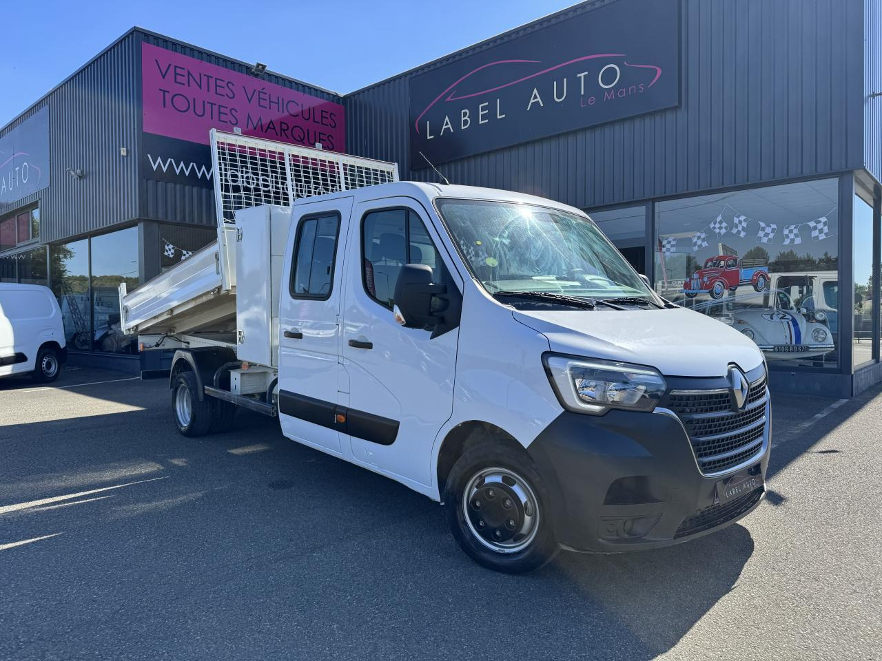Renault Master RENAULT 3T5 BENNE + COFFRE RJ DOUBLE CABINE 6 PL 2.3 DCI 130 CH CONFORT + GPS + REGUL + CLIM - Tipper van: picture 2 Renault Master RENAULT 3T5 BENNE + COFFRE RJ DOUBLE CABINE 6 PL 2.3 DCI 130 CH CONFORT + GPS + REGUL + CLIM - Tipper van: picture 2