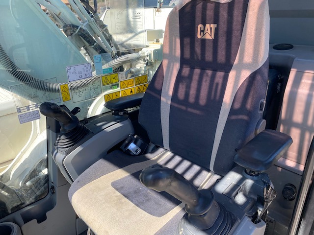 Crawler excavator CATERPILLAR 330 F: picture 23 Crawler excavator CATERPILLAR 330 F: picture 23