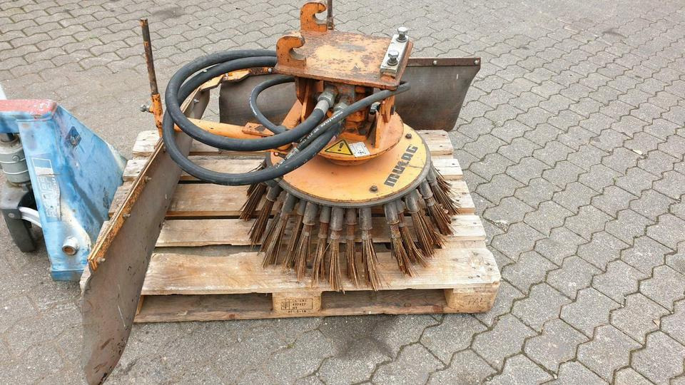 Mulag Wildkrautbürste Mähausleger Böschungsmulcher Dücker unimog - Broom: picture 2 Mulag Wildkrautbürste Mähausleger Böschungsmulcher Dücker unimog - Broom: picture 2