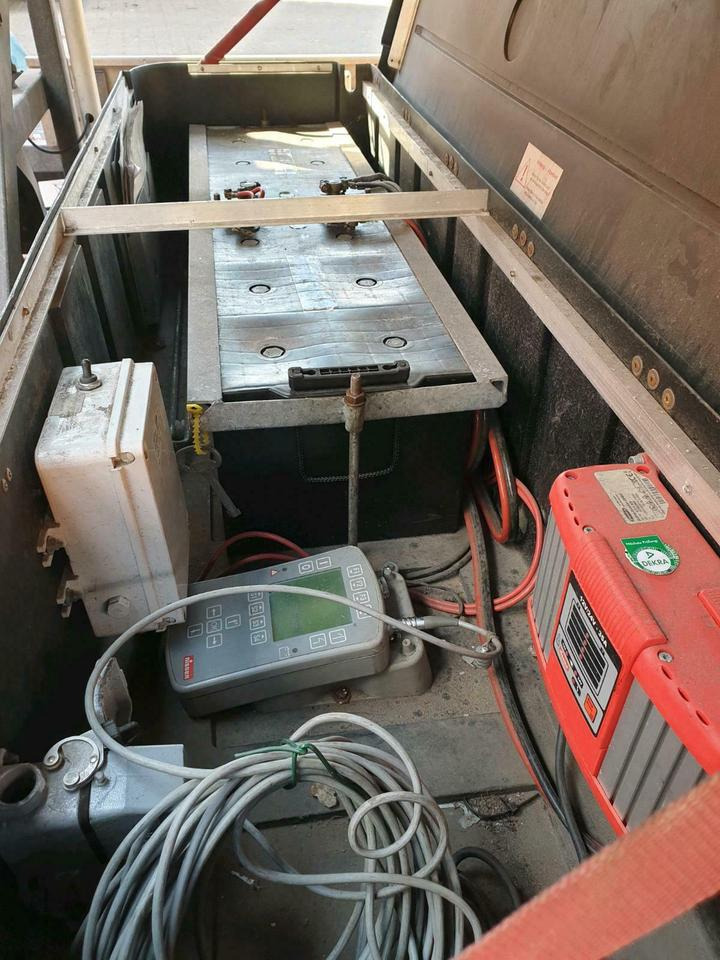 Nissen LED Vorwarntafel Verkehrssicherung Verkehrsleittafel unimo - Construction equipment, Trailer: picture 4 Nissen LED Vorwarntafel Verkehrssicherung Verkehrsleittafel unimo - Construction equipment, Trailer: picture 4